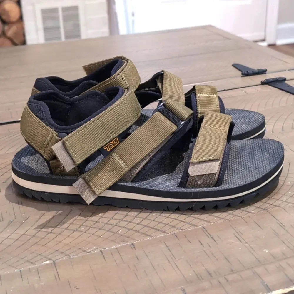 Teva Cross Strap Trail Men's Sandals Olive Black Vibram Mega Grip Soles Sz 9